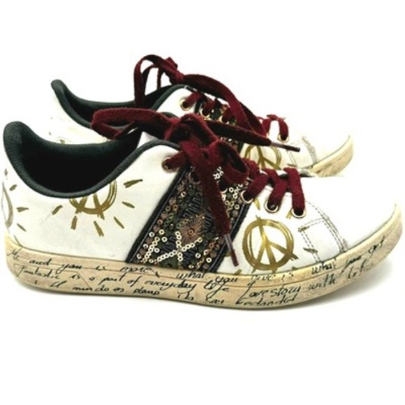 DESIGUAL Women's 7.5 White Cosmic Exotic Sequin Low top Sneakers Peace Art Shoes - Picture 1 of 8